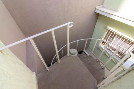 Casa para alugar com 201m², 2 quartos e 2 vagasÁrea de Serviço 2 - Escada