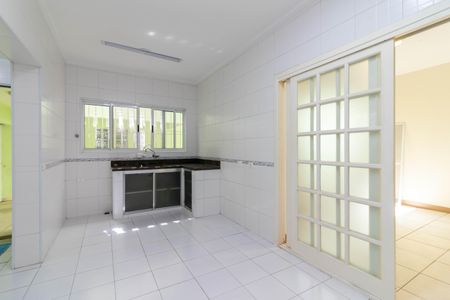 Casa para alugar com 201m², 2 quartos e 2 vagasCozinha