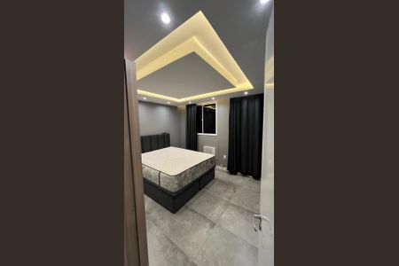 Quarto de apartamento à venda com 1 quarto, 51m² em Del Castilho, Rio de Janeiro