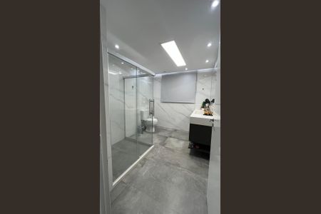 Banheiro de apartamento à venda com 1 quarto, 51m² em Del Castilho, Rio de Janeiro