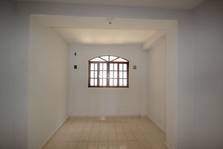 Casa para alugar com 3 quartos, 58m² em Ponto Chic, Nova Iguaçu