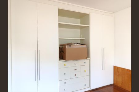 Apartamento à venda com 182m², 3 quartos e 3 vagasSuíte 1