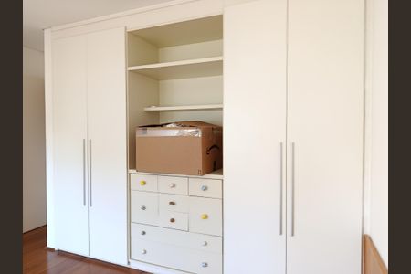 Apartamento à venda com 182m², 3 quartos e 3 vagasSuíte 1