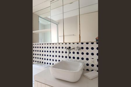 Apartamento à venda com 182m², 3 quartos e 3 vagasBanheiro da Suíte 2