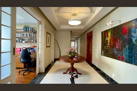 Apartamento à venda com 500m², 4 quartos e 3 vagasHall