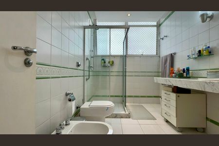 Apartamento à venda com 500m², 4 quartos e 3 vagasBanheiro 1