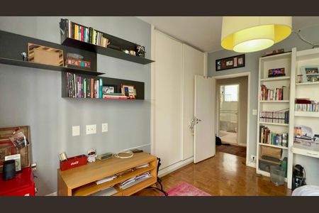 Apartamento à venda com 500m², 4 quartos e 3 vagasQuarto 2