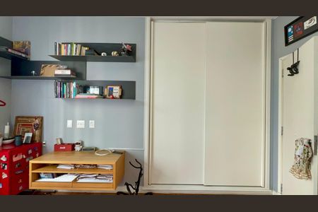 Apartamento à venda com 500m², 4 quartos e 3 vagasQuarto 2