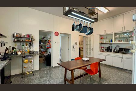 Apartamento à venda com 500m², 4 quartos e 3 vagasCozinha