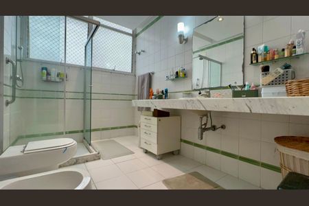 Apartamento à venda com 500m², 4 quartos e 3 vagasBanheiro 1