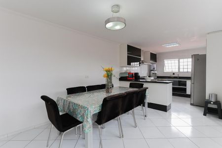 Casa à venda com 250m², 3 quartos e 5 vagasCopa e cozinha