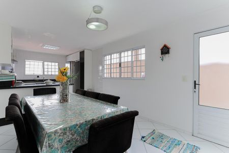 Casa à venda com 250m², 3 quartos e 5 vagasCopa e cozinha