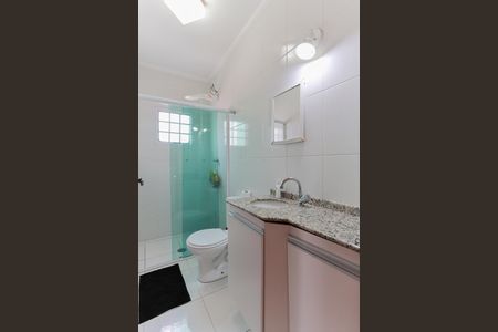 Casa à venda com 250m², 3 quartos e 5 vagasBanheiro social