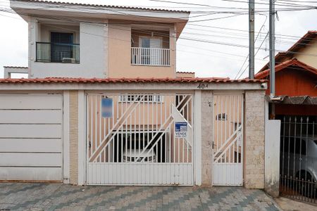 Casa à venda com 250m², 3 quartos e 5 vagasFachada + plaquinha