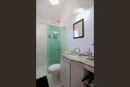 Casa à venda com 250m², 3 quartos e 5 vagasBanheiro da suíte