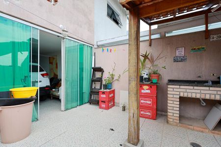Casa à venda com 250m², 3 quartos e 5 vagasQuintal e área de lazer