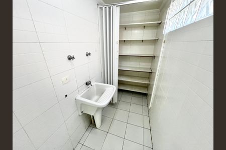 Casa à venda com 201m², 3 quartos e 2 vagas Casa à venda com 201m², 3 quartos e 2 vagasÁrea de Serviço