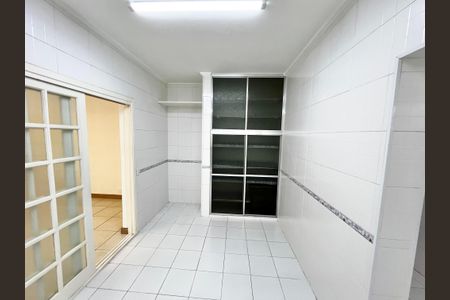 Casa à venda com 201m², 3 quartos e 2 vagas Casa à venda com 201m², 3 quartos e 2 vagasCozinha