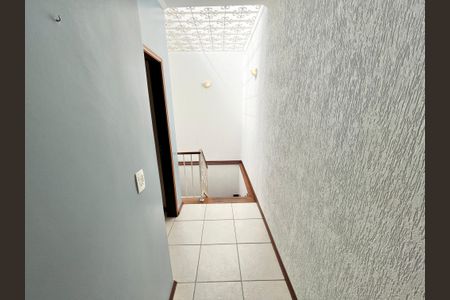 Casa à venda com 201m², 3 quartos e 2 vagas Casa à venda com 201m², 3 quartos e 2 vagasCorredor