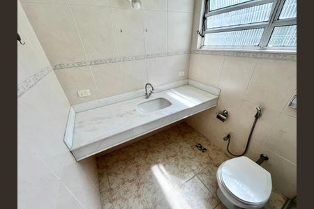 Casa à venda com 201m², 3 quartos e 2 vagas Casa à venda com 201m², 3 quartos e 2 vagasBanheiro da Suíte 2