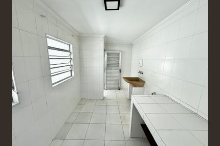 Casa à venda com 201m², 3 quartos e 2 vagas Casa à venda com 201m², 3 quartos e 2 vagasÁrea de Serviço 2