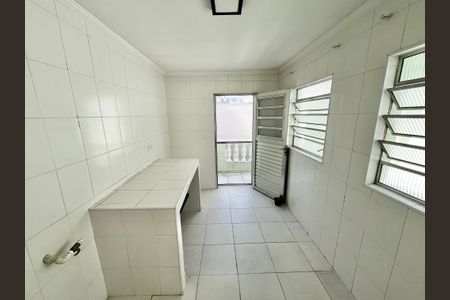 Casa à venda com 201m², 3 quartos e 2 vagas Casa à venda com 201m², 3 quartos e 2 vagasÁrea de Serviço 2
