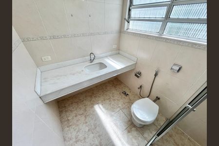 Casa à venda com 201m², 3 quartos e 2 vagas Casa à venda com 201m², 3 quartos e 2 vagasBanheiro da Suíte 2