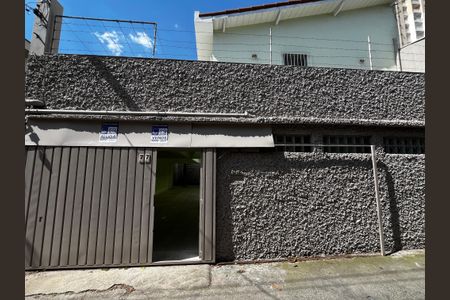 Casa à venda com 201m², 3 quartos e 2 vagas Casa à venda com 201m², 3 quartos e 2 vagasFachada/Placa