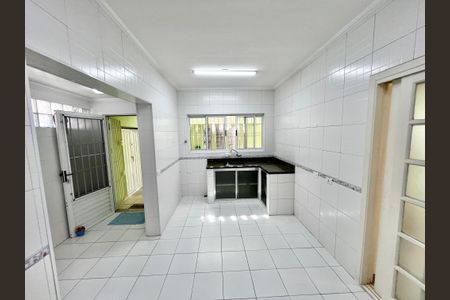 Casa à venda com 201m², 3 quartos e 2 vagas Casa à venda com 201m², 3 quartos e 2 vagasCozinha