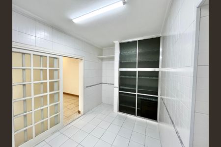 Casa à venda com 201m², 3 quartos e 2 vagas Casa à venda com 201m², 3 quartos e 2 vagasCozinha