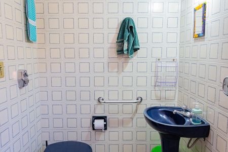 Casa à venda com 209m², 3 quartos e 3 vagasBanheiro da Suíte