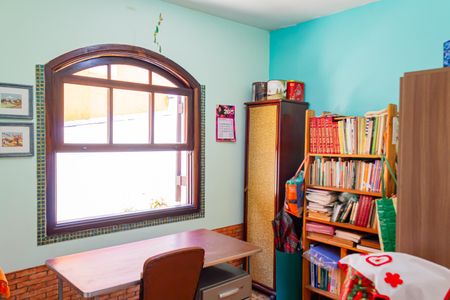 Casa à venda com 209m², 3 quartos e 3 vagasEscritório