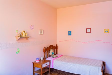 Casa à venda com 209m², 3 quartos e 3 vagasQuarto 2