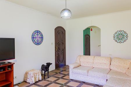 Casa à venda com 209m², 3 quartos e 3 vagasSala