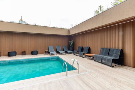 Studio para alugar com 32m², 1 quarto e sem vagaPiscina