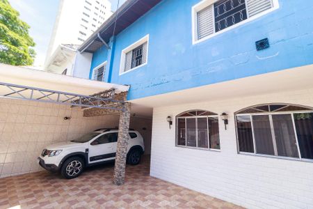 Casa à venda com 180m², 4 quartos e 4 vagas Casa à venda com 180m², 4 quartos e 4 vagasGaragem