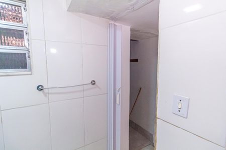 Banheiro Social de casa para alugar com 2 quartos, 90m² em Osvaldo Cruz, Rio de Janeiro