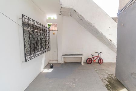 Quintal de casa para alugar com 2 quartos, 90m² em Osvaldo Cruz, Rio de Janeiro
