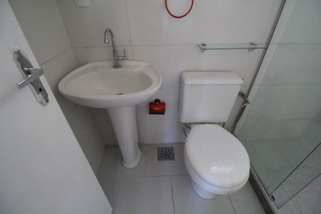 Casa de condomínio para alugar com 80m², 2 quartos e sem vagaBanheiro 1