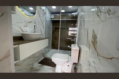 Studio para alugar com 32m², 1 quarto e sem vaga Studio para alugar com 32m², 1 quarto e sem vagaBanheiro Social