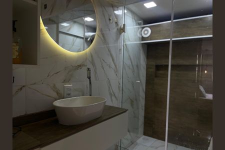 Studio para alugar com 32m², 1 quarto e sem vaga Studio para alugar com 32m², 1 quarto e sem vagaBanheiro Social