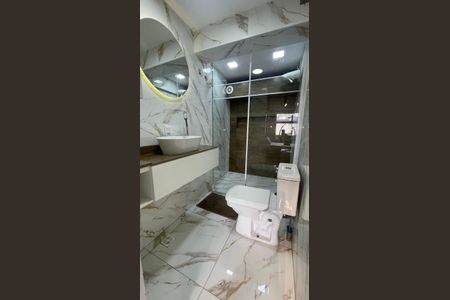 Studio para alugar com 32m², 1 quarto e sem vaga Studio para alugar com 32m², 1 quarto e sem vagaBanheiro Social