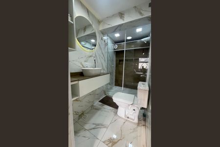 Studio para alugar com 32m², 1 quarto e sem vaga Studio para alugar com 32m², 1 quarto e sem vagaBanheiro Social