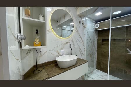 Studio para alugar com 32m², 1 quarto e sem vaga Studio para alugar com 32m², 1 quarto e sem vagaBanheiro Social