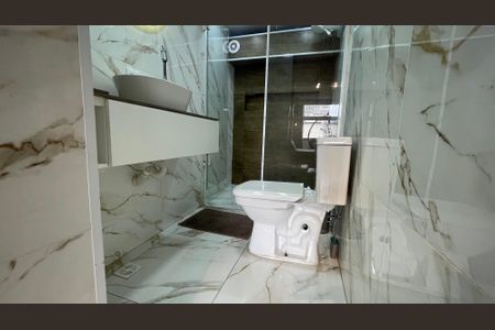 Studio para alugar com 32m², 1 quarto e sem vaga Studio para alugar com 32m², 1 quarto e sem vagaBanheiro Social