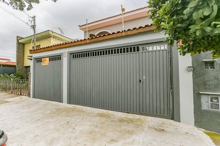 Casa à venda com 190m², 3 quartos e 5 vagasFachada