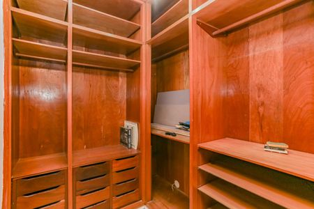 Casa à venda com 190m², 3 quartos e 5 vagasCloset