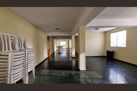 Apartamento para alugar com 57m², 2 quartos e 1 vaga Apartamento para alugar com 57m², 2 quartos e 1 vagaÁrea comum - Salão de festas