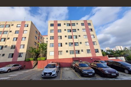 Apartamento para alugar com 57m², 2 quartos e 1 vaga Apartamento para alugar com 57m², 2 quartos e 1 vagaFachada