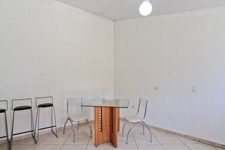 Casa à venda com 150m², 3 quartos e 1 vagaSalão